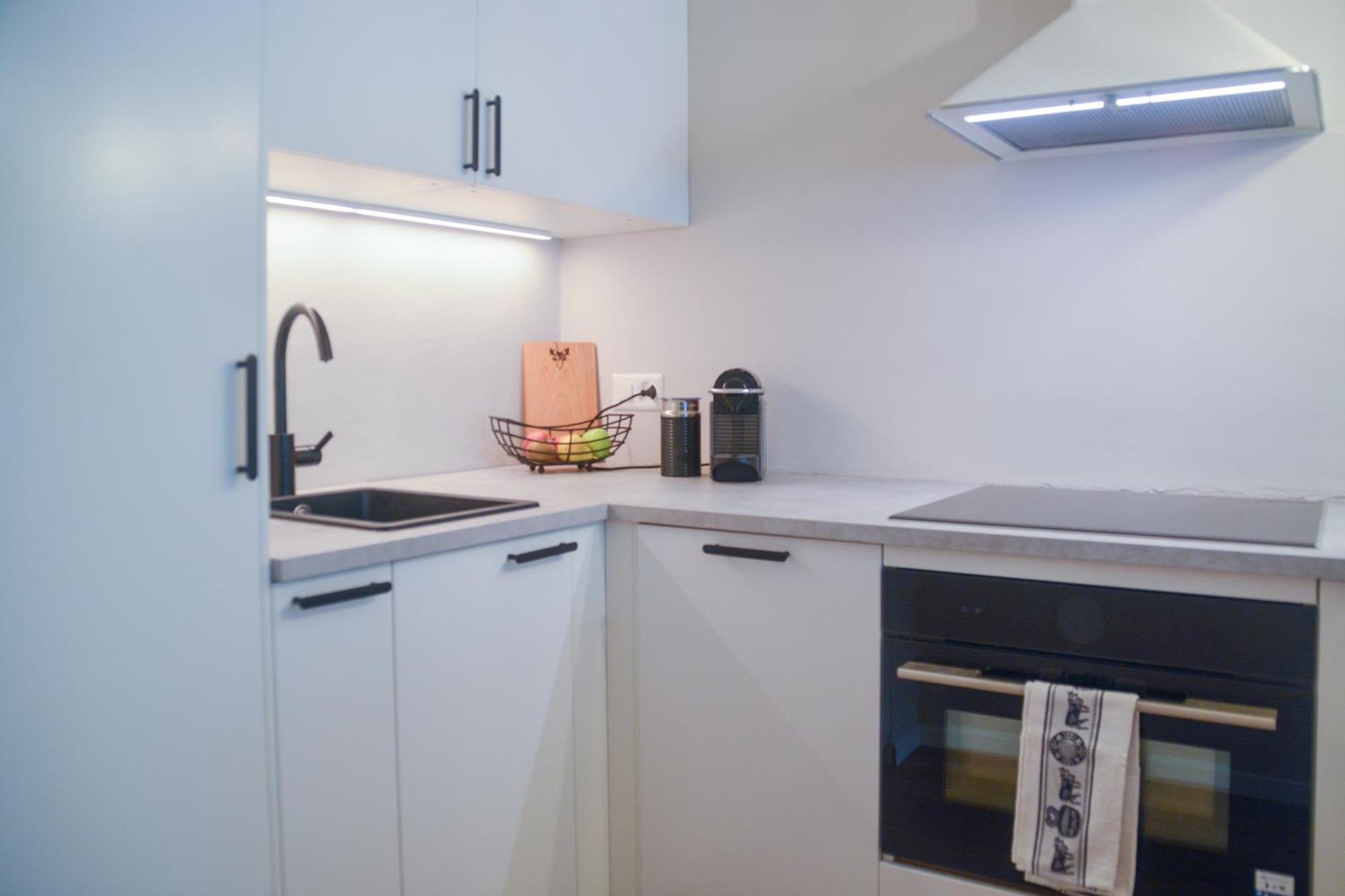 Swissme - Neu-seeblick-balkon-parkplatz-nahe Bergbahn Apartment